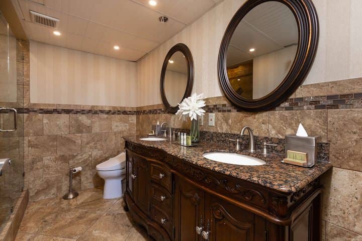 Bathroom shower